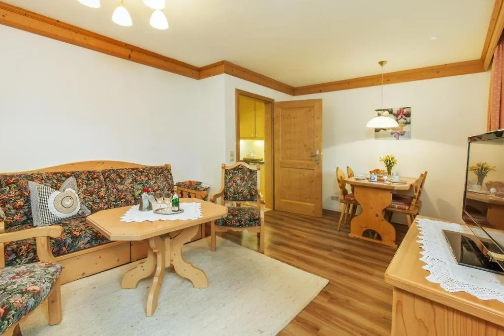 Haus Schmiederer Apartamento Reit im Winkl 0*,  Alemanha
